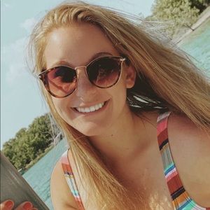 Meet your Posher, Madison